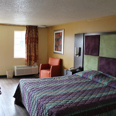 Executive Inn & Suites Nashville Exterior photo